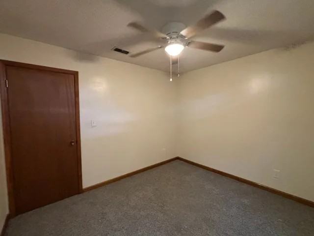 2908 Sydney St - Photo 4 of 9