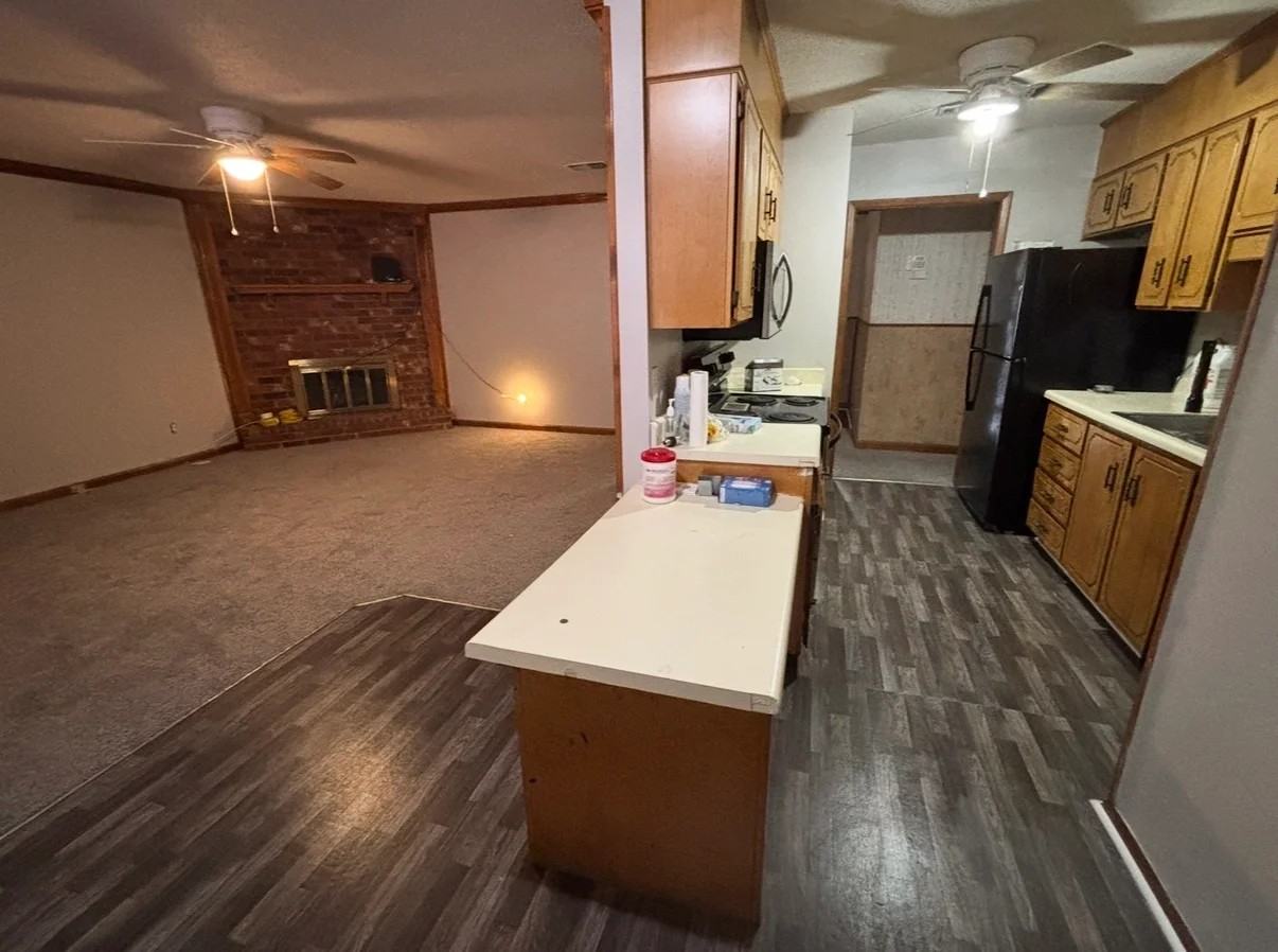 2908 Sydney St - Photo 6 of 9