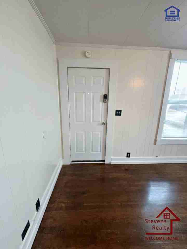 117 Poplar St - Photo 6 of 16