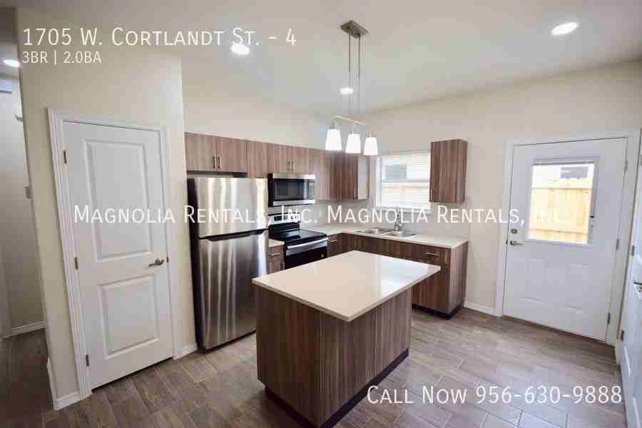 1705 W Cortlandt St #4 - Photo 6 of 18