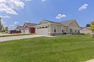 featured image of 3067 Umberoak Dr