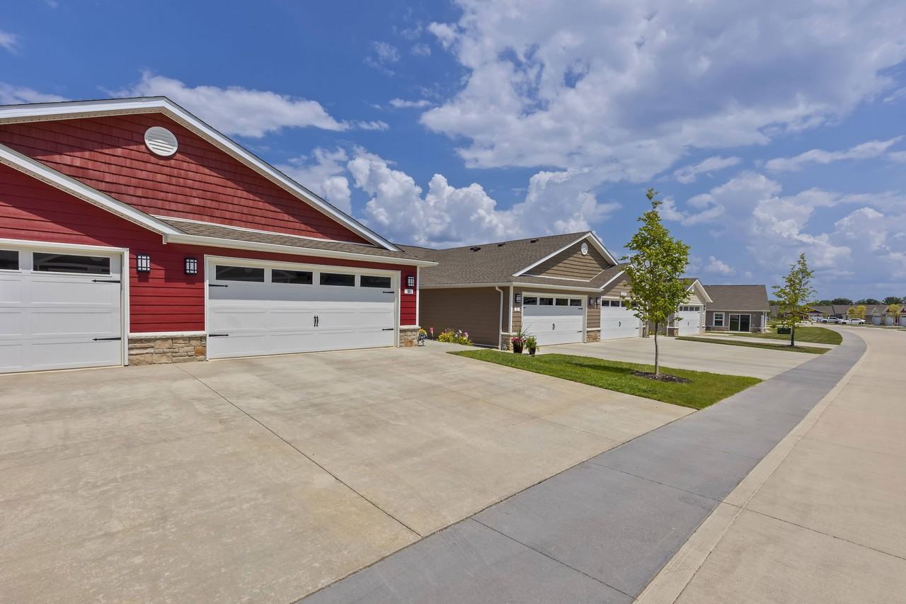 Redwood Miamisburg - Photo 2 of 19