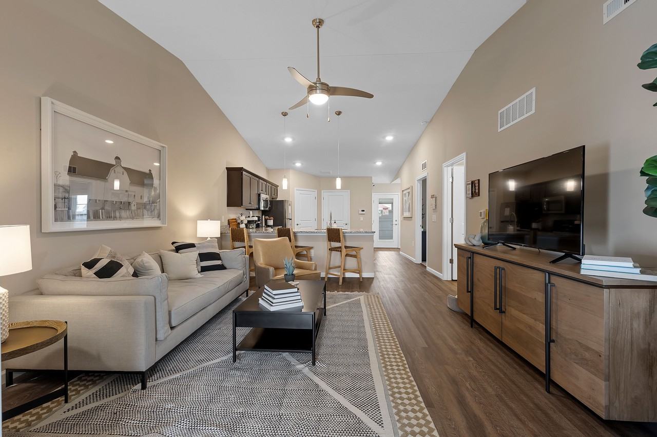 Redwood Miamisburg - Photo 6 of 19