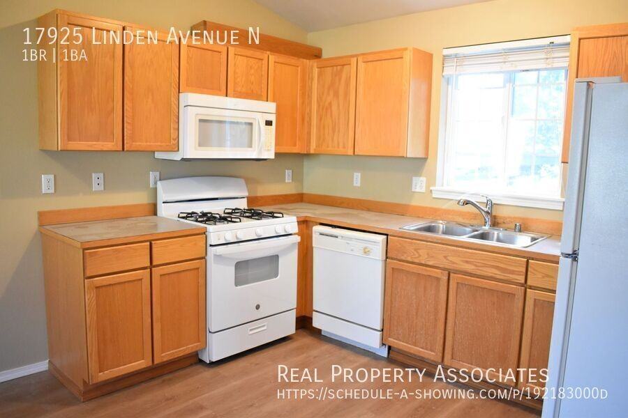 17925 Linden Ave N - Photo 5 of 12