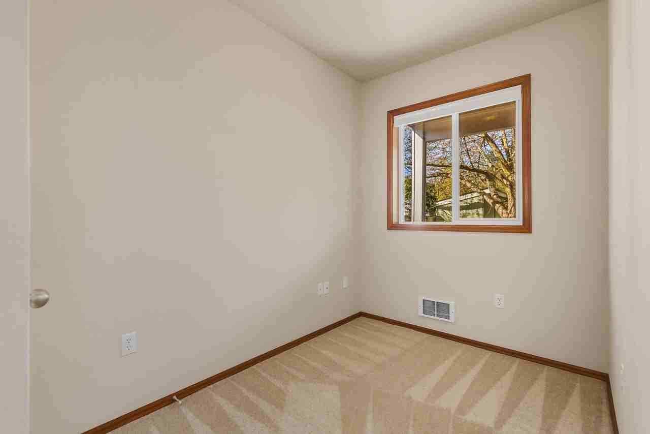 1619 Sw Barton St - Photo 4 of 19