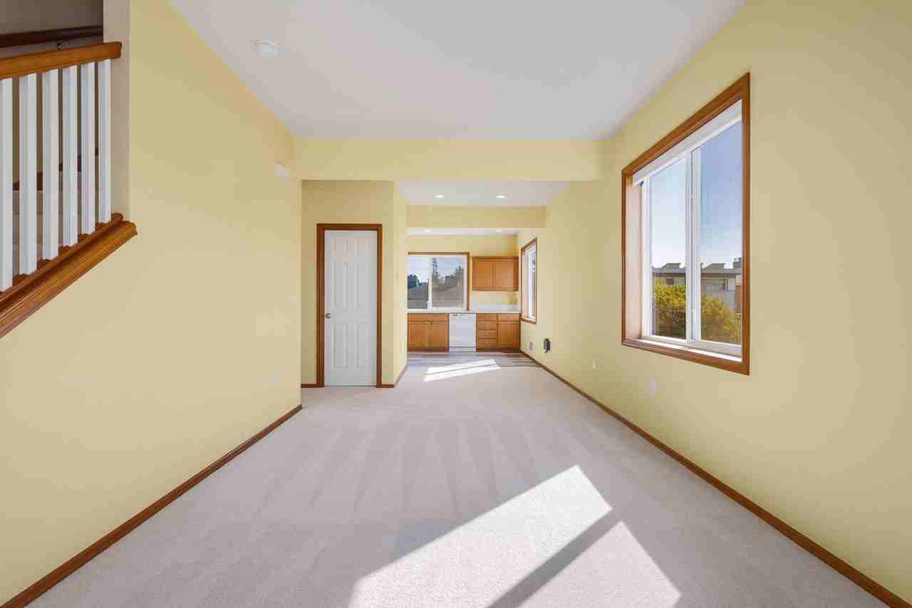 1619 Sw Barton St - Photo 7 of 19