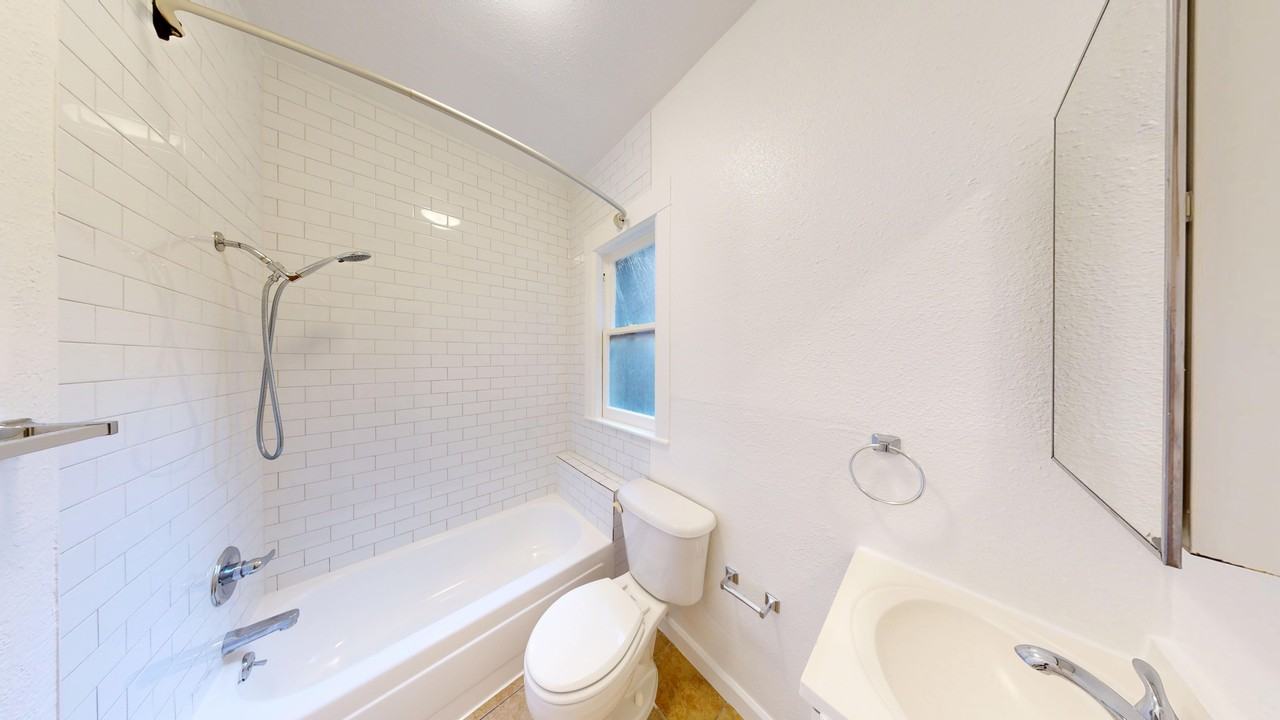 434 Leavenworth Street - Photo 3 of 40