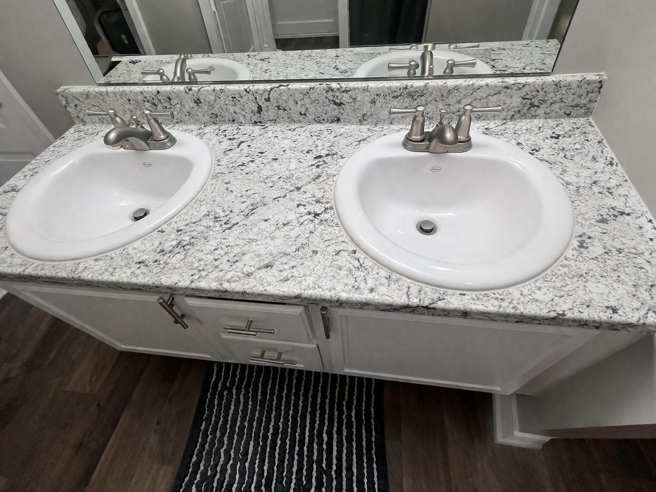 1001 Garden View Dr Ne #01 - Photo 4 of 7