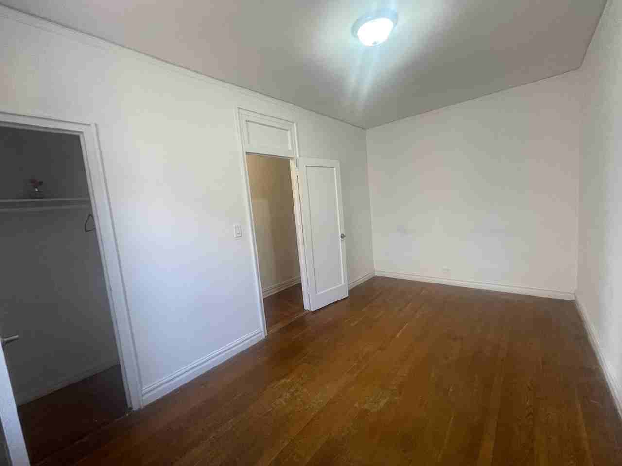 3240 Henry Hudson Pkwy #6P - Photo 4 of 17