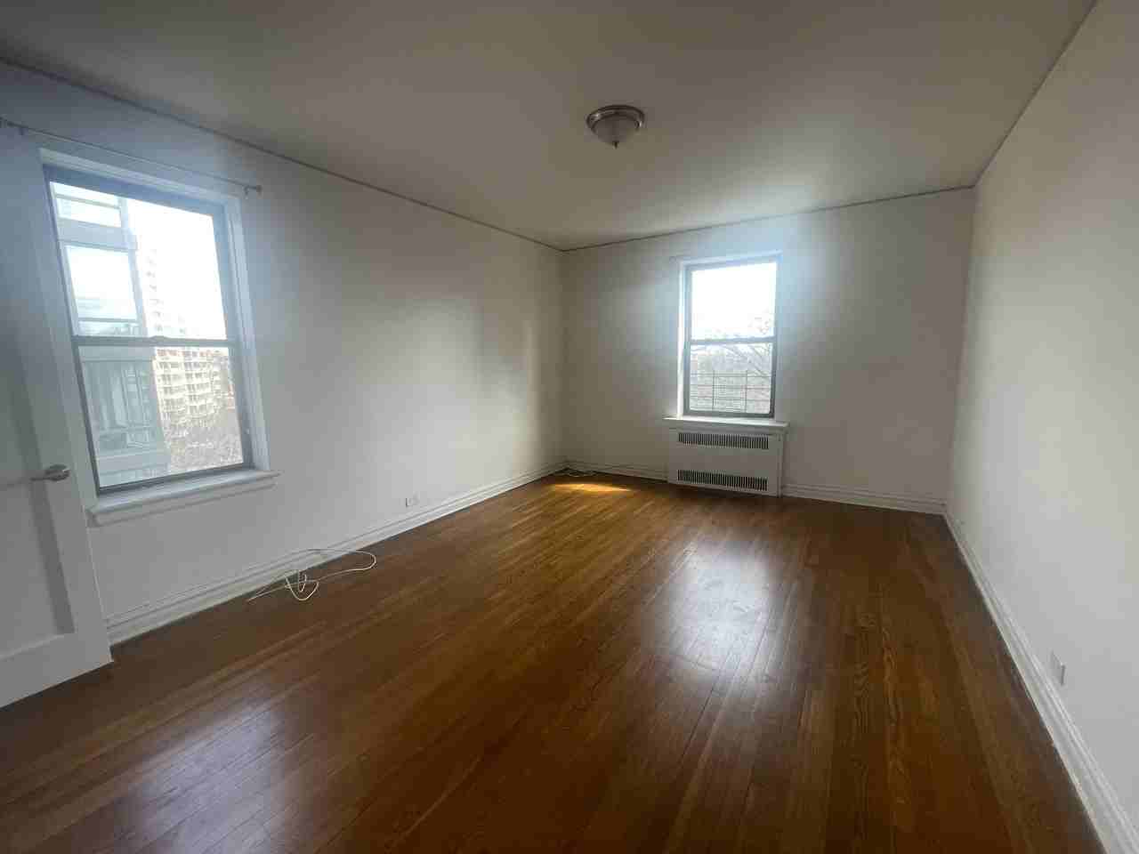 3240 Henry Hudson Pkwy #6P - Photo 5 of 17