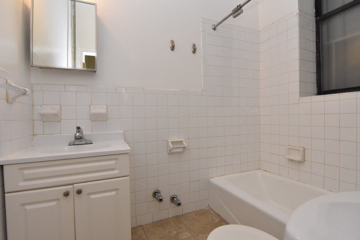 8 W 119th St #4 - Photo 6 of 18