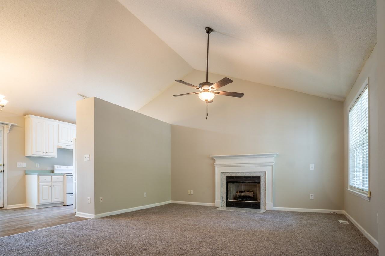 243 Dullis Cir #NA - Photo 6 of 11