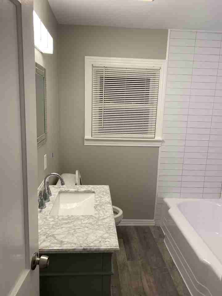 1805 Brook Hollow Dr #NA - Photo 4 of 5