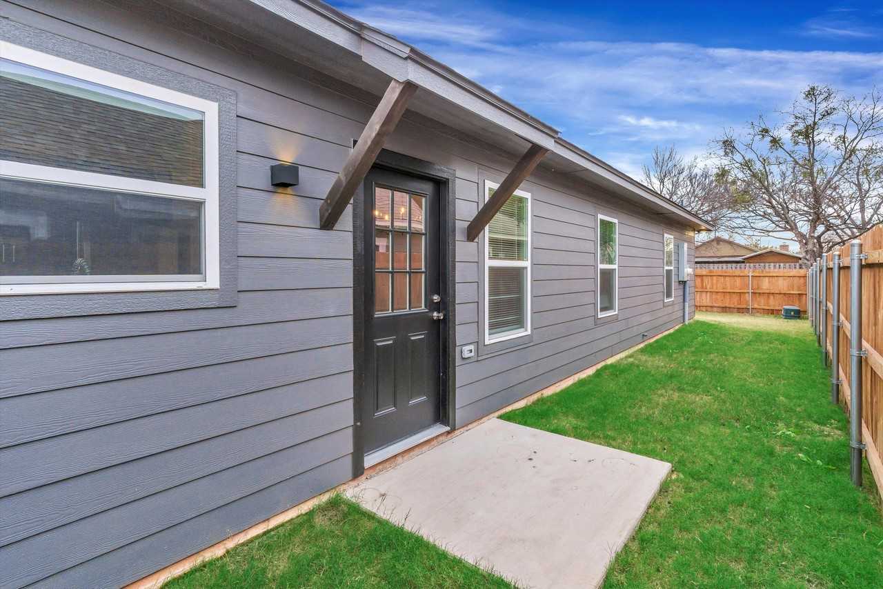 405 Lakeview St #B - Photo 4 of 14