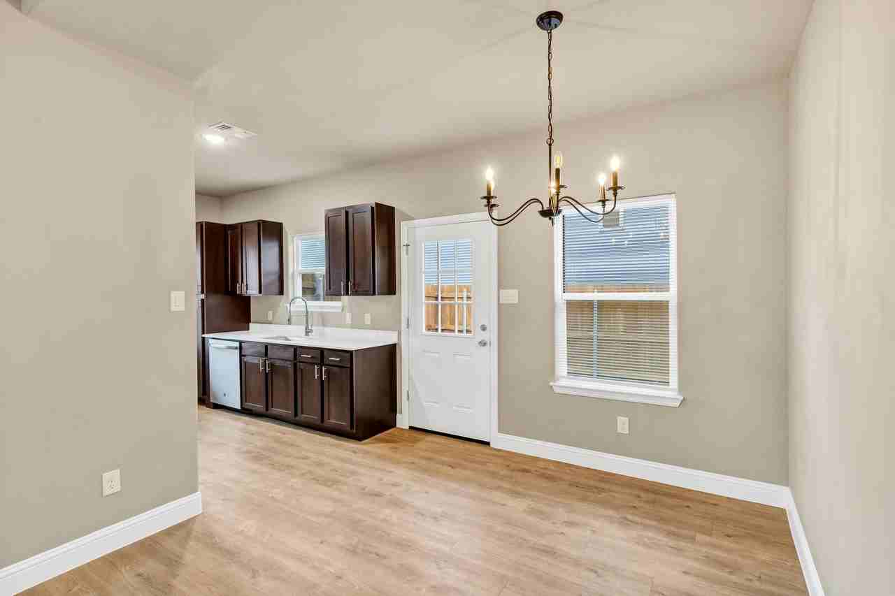 405 Lakeview St #B - Photo 7 of 14