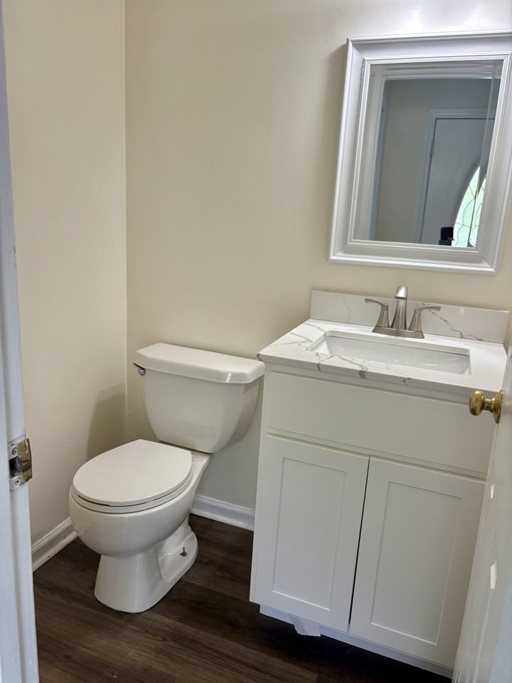 537 Highsmith Ct #NA - Photo 7 of 13