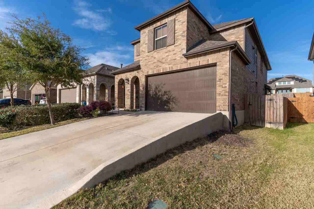 8009 Prairie Rye Dr #NA - Photo 2 of 35