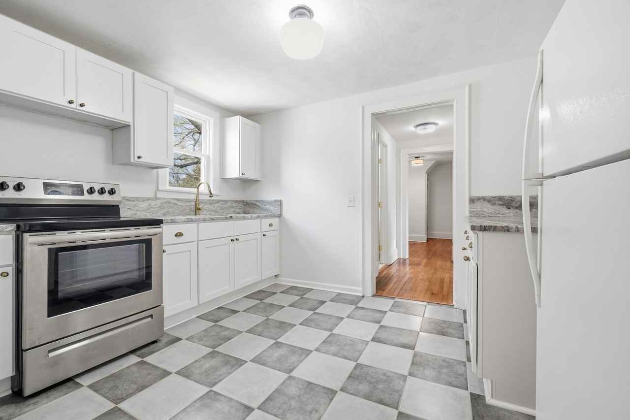 3020 Davis St #2 - Photo 7 of 12