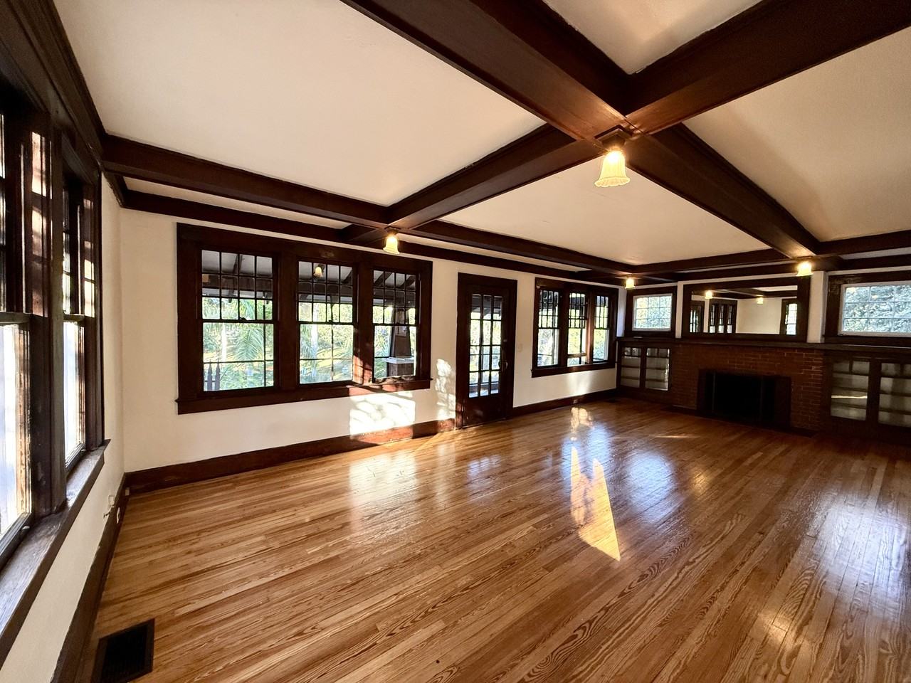 615 10th Ave S #NA - Photo 2 of 20