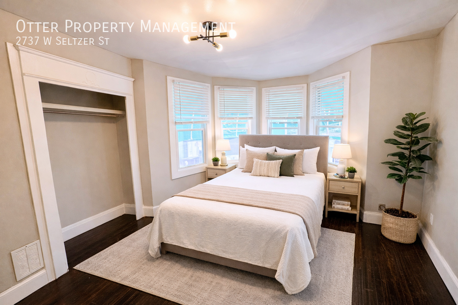 2737 W Seltzer St - Photo 4 of 34