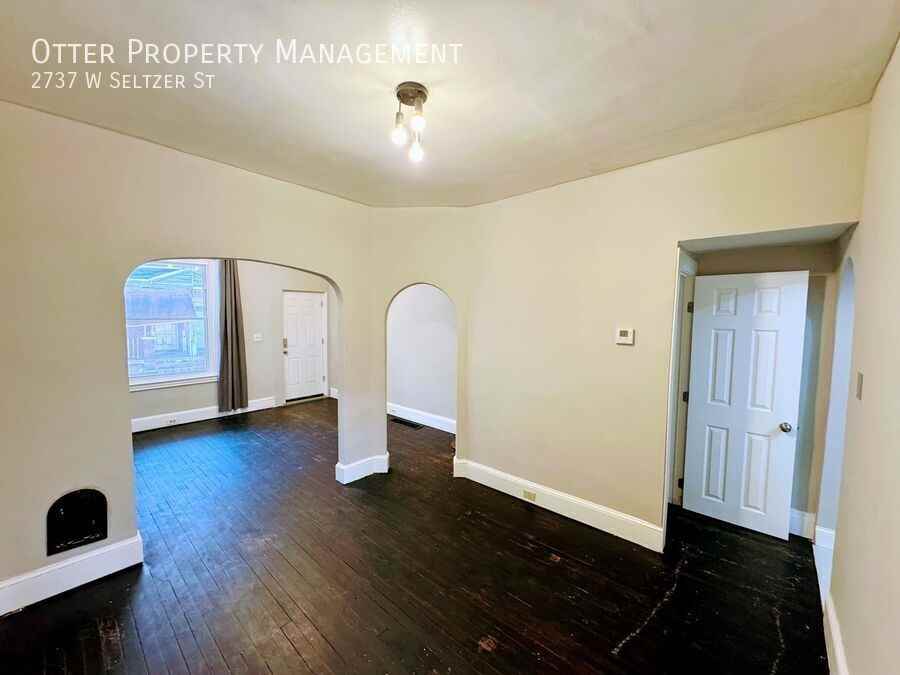 2737 W Seltzer St - Photo 7 of 34