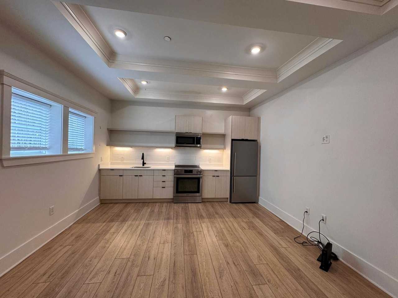 680 Winthrop Ave #1 - Photo 3 of 20