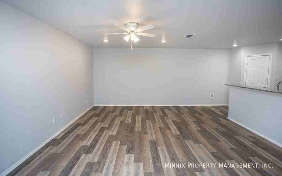 5506 Jarvis St #A - Photo 6 of 33