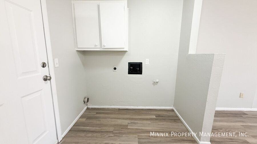 2219 W 19th St #A - Photo 6 of 13