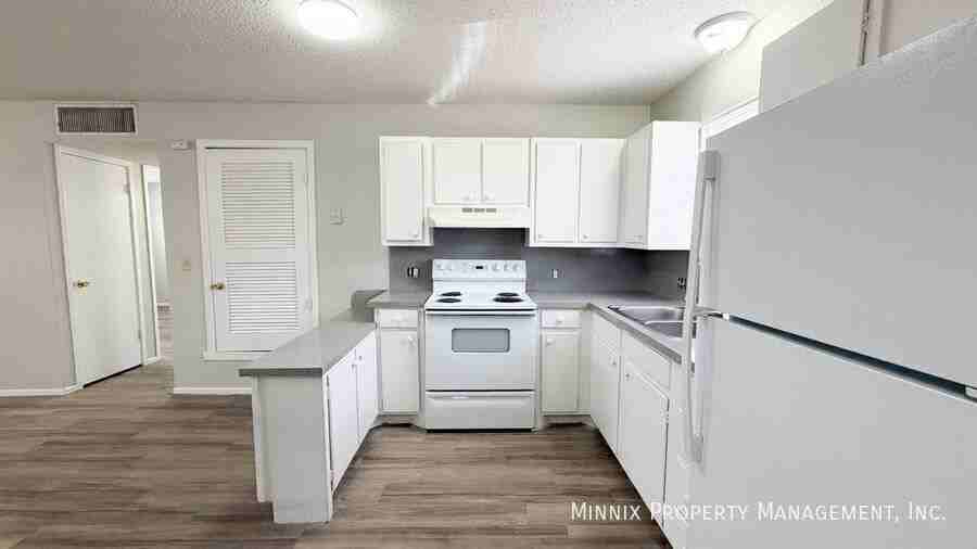 2410 W 16th St #A - Photo 7 of 13