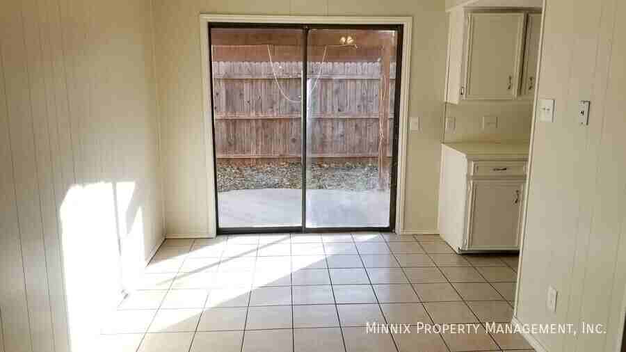 8207 Memphis Ave #B - Photo 6 of 30