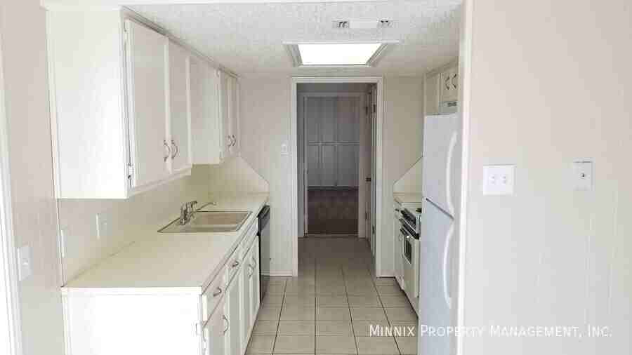 8207 Memphis Ave #B - Photo 7 of 30