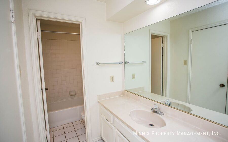 4118 18th St #B - Photo 7 of 50