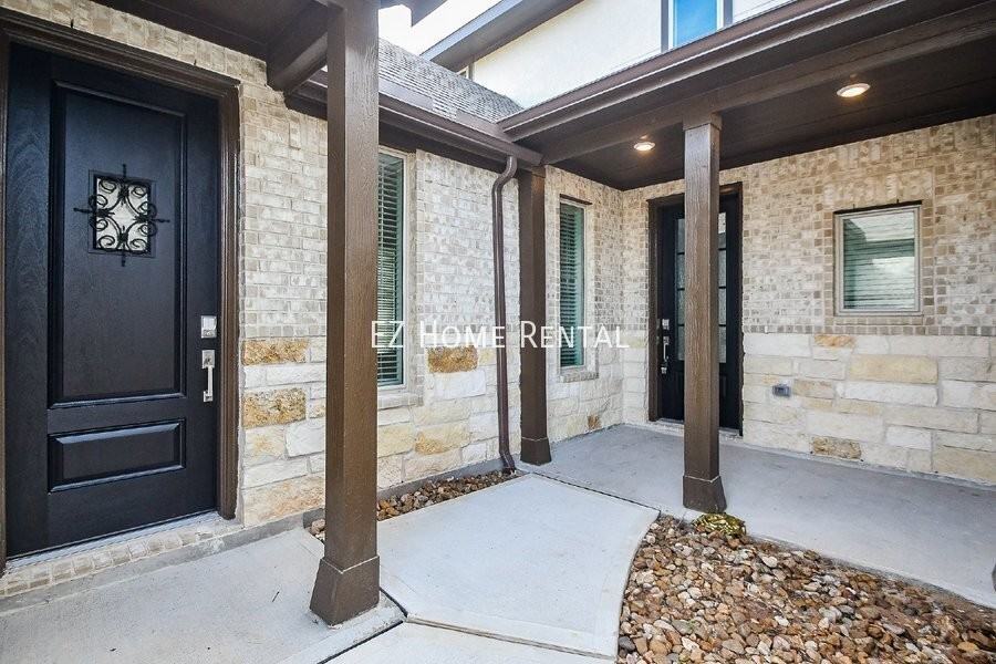 5624 Forest Cove Dr - Photo 2 of 39