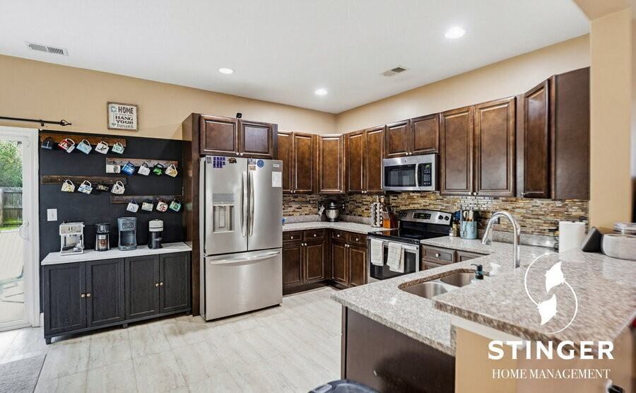 11 Mint Farm Dr - Photo 7 of 35