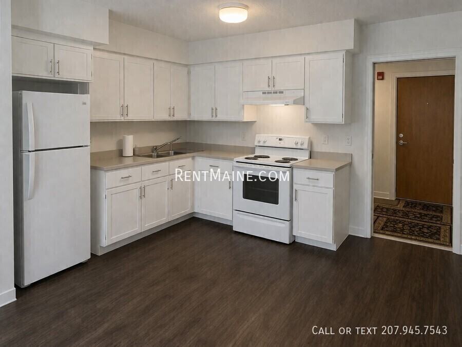 46 Baker St #10 - Photo 3 of 14