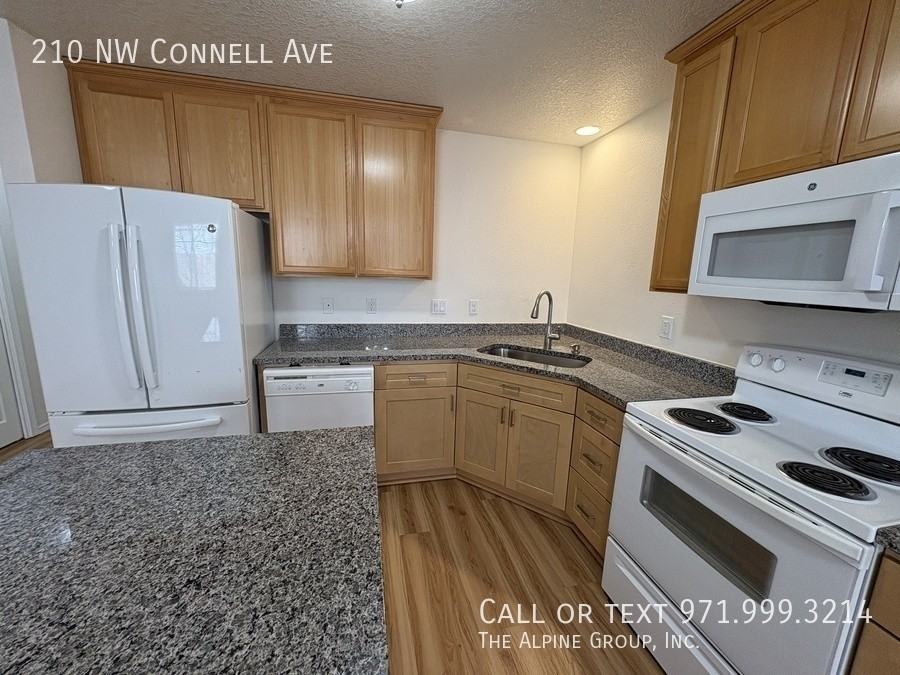 210 Nw Connell Ave - Photo 2 of 14