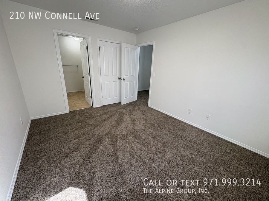 210 Nw Connell Ave - Photo 6 of 14