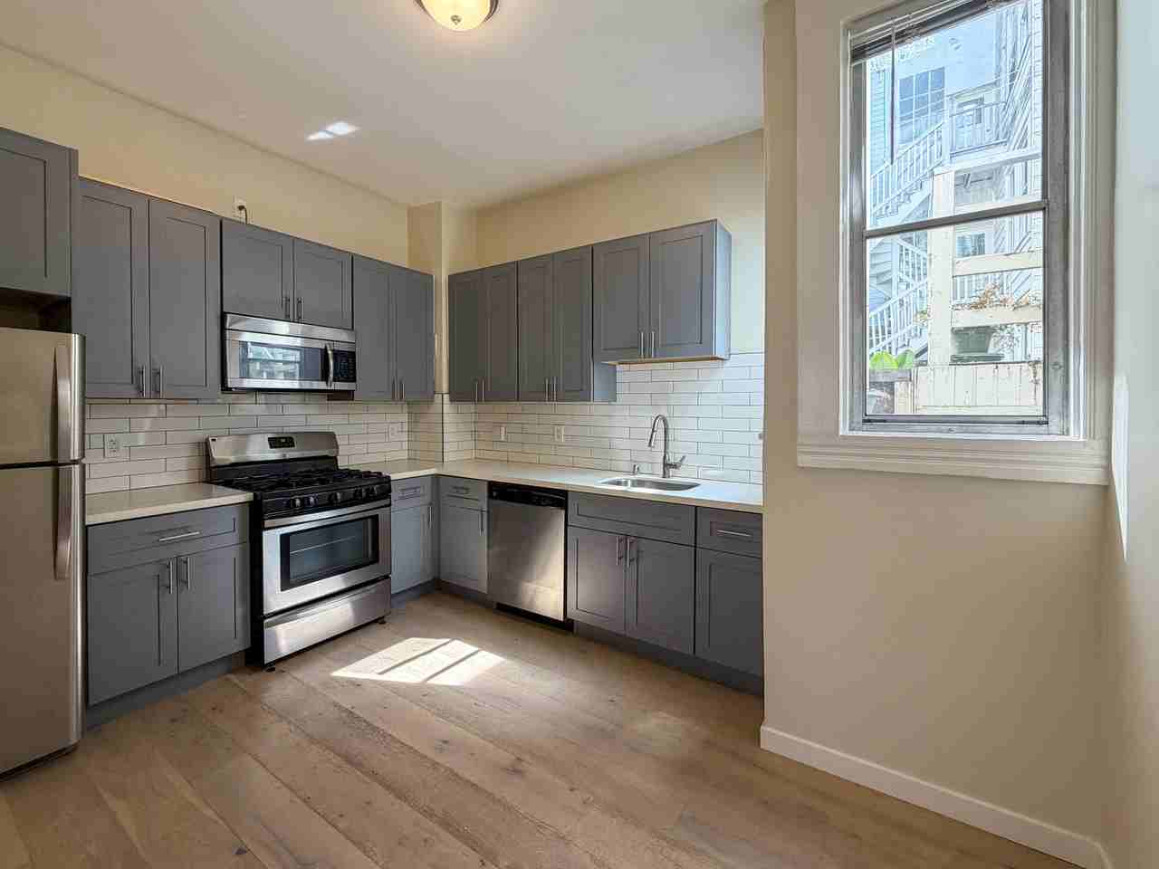 1404 Kearny St #1 - Photo 2 of 8