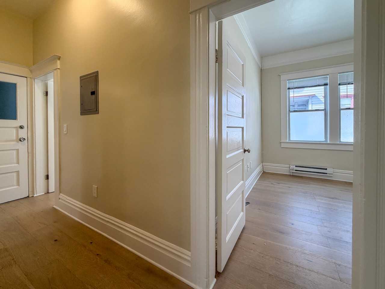 1404 Kearny St #1 - Photo 7 of 8