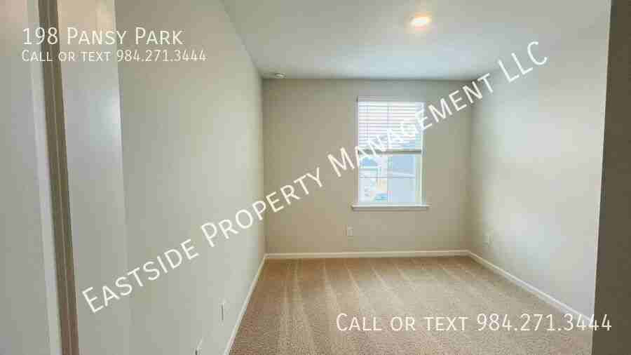 198 Pansy Park - Photo 4 of 28