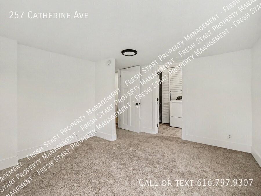 257 Catherine Ave - Photo 6 of 16