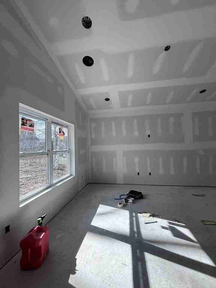 617 East Locust Street, Unit 1 - Photo 7 of 18