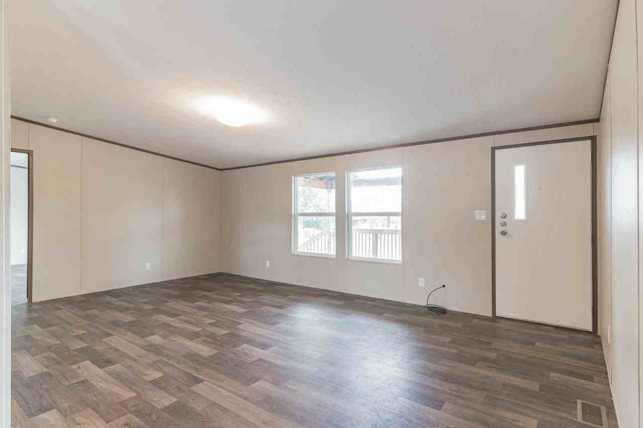 104 East Castleshoals Drive - Photo 5 of 29