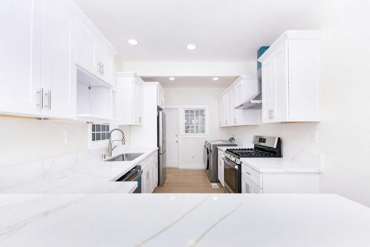 1205 Oak Hill Avenue - Photo 5 of 18