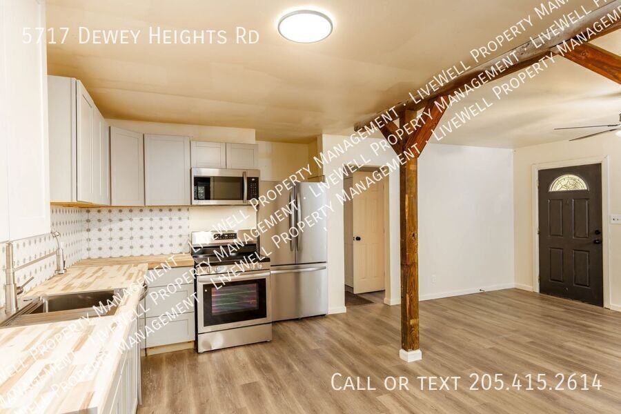 5717 Dewey Heights Rd - Photo 3 of 16