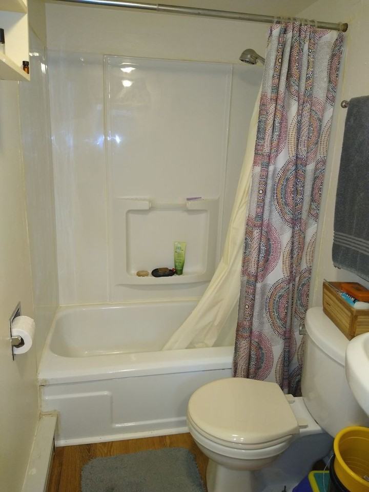 831 Midland Ave - Photo 4 of 26