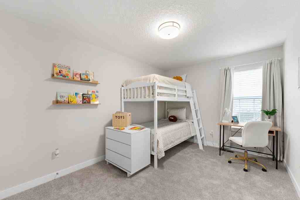 Sandstone Pointe - Photo 6 of 27