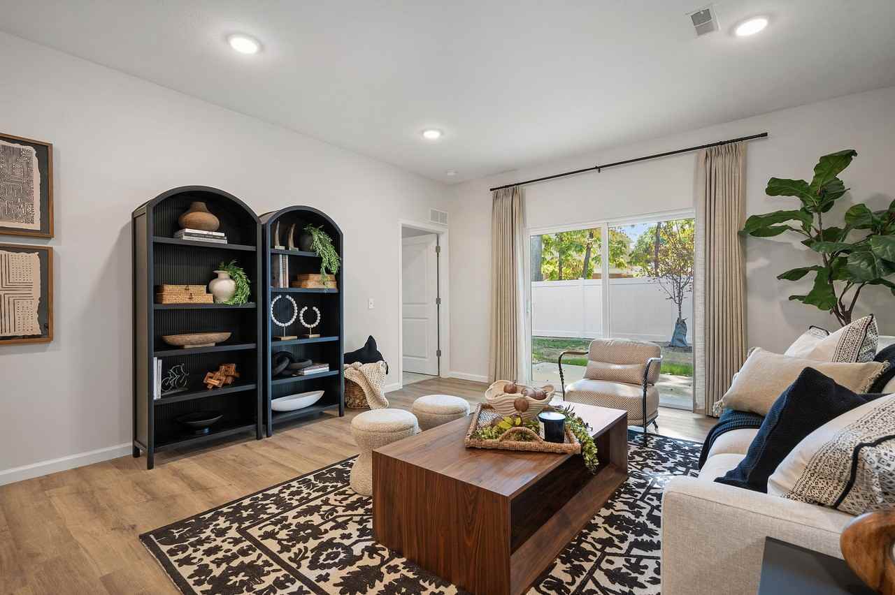 The Villas at Hudson Reserve - Photo 4 of 24