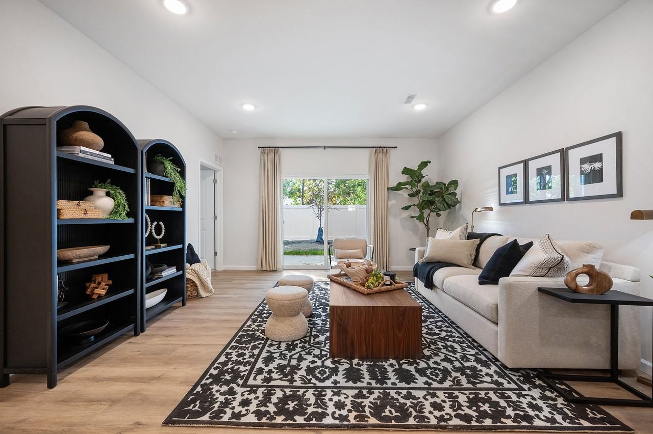 The Villas at Hudson Reserve - Photo 6 of 24