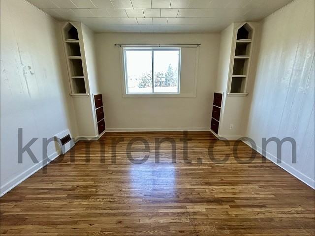 401 2nd Ave SW - Photo 5 of 10